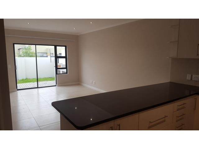 To Let 3 Bedroom Property for Rent in Parklands North Western Cape